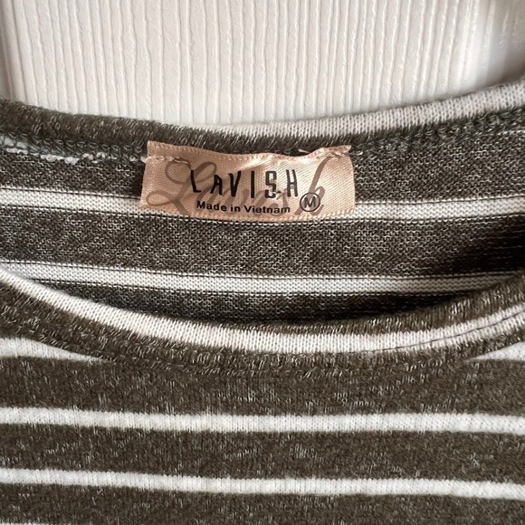 Lavish Striped Olive Green White Knit‎ Top with Drawstring - Size M - Picture 2 of 8